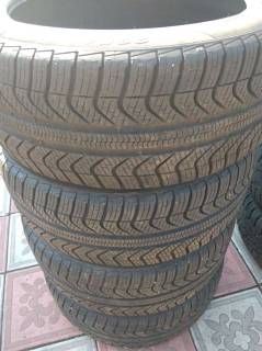  Pirelli 225/45/17  