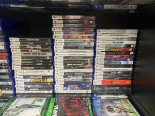      Sony PS4  PS5 