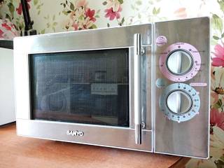   Sanyo, 17 , 700 ,  