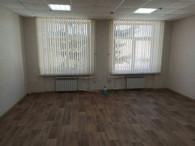 Сдам офисы по ул. Калинина 114.20; 30 и 35 м²