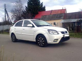  Kia Rio  