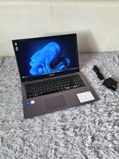 Asus Vivobook 15  i5 11gen  