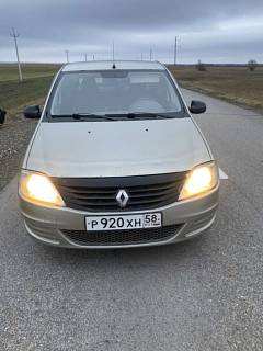  Renault Logan  