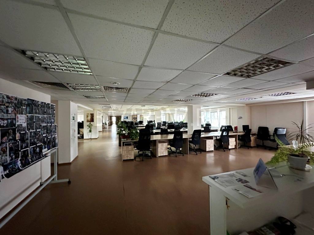 Сдаю помещение пл. 737 м² в БЦ "Новый Арбат" ул. Московская, 27 целый этаж