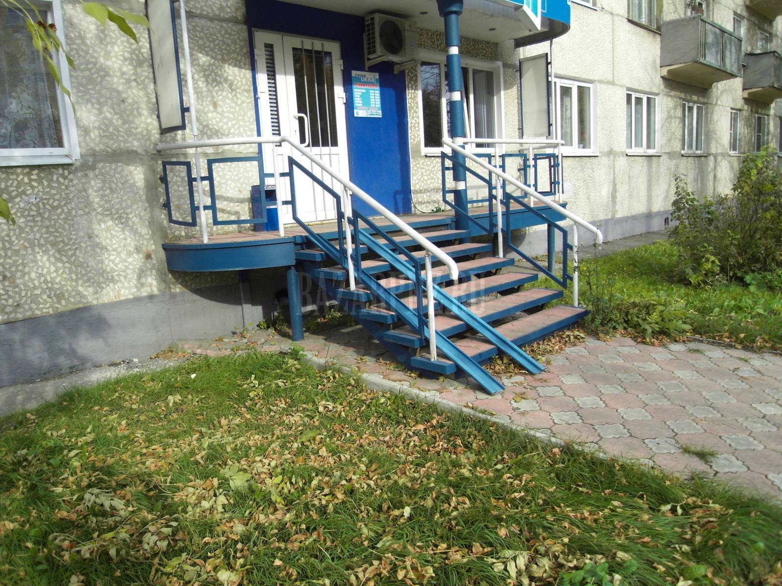 Сдаётся торгово-офисное помещение в центре