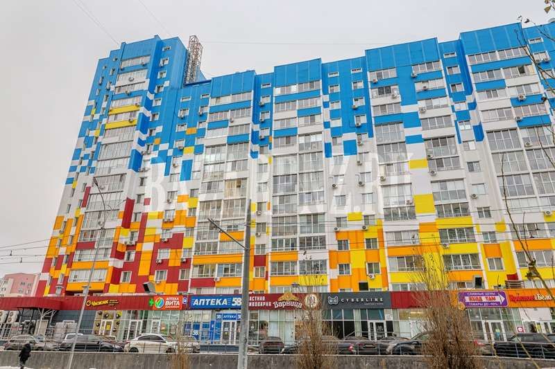 В продаже коммерческое помещение в самом центре Спутника 215 кв.м