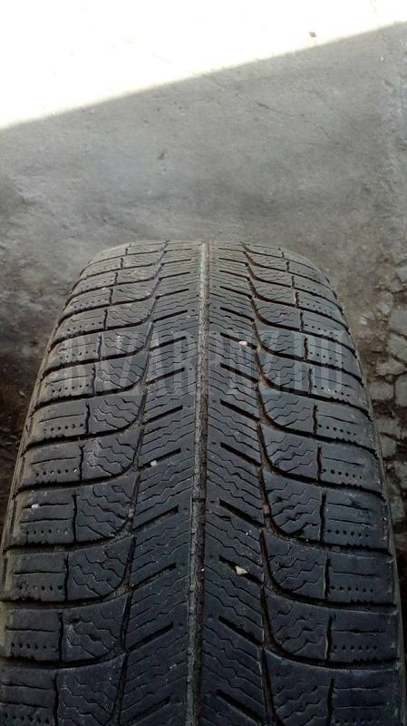 Продам комплект шин мишлен 215 60 16