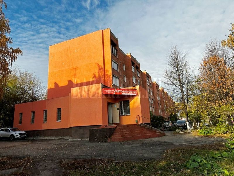 Сдаю ком. помещение пл. 155 м² ул. Пролетарская, 30 (1 линия, 1 эт, отд. вход)