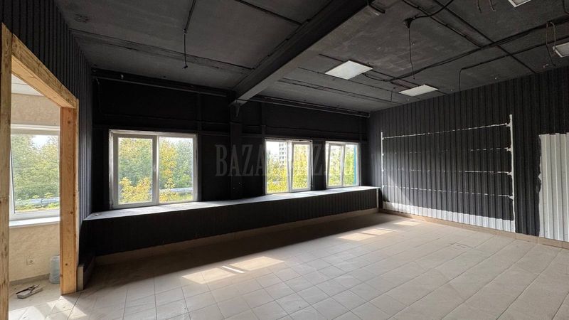 Сдам помещение под студию, мастерскую, услуги. 72 м²