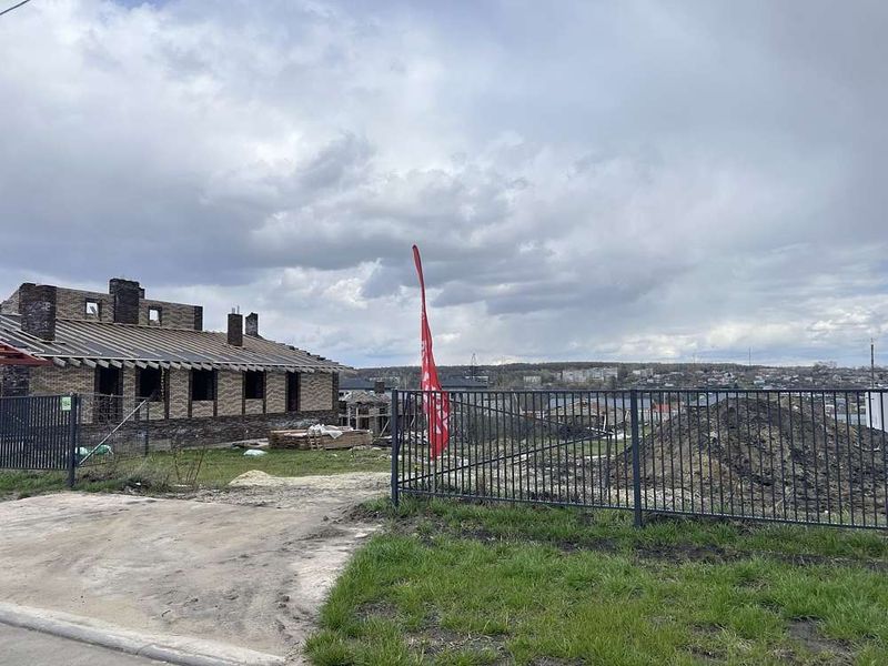 В продаже участок в закрытом и охраняемом коттеджном поселке Яблони парк