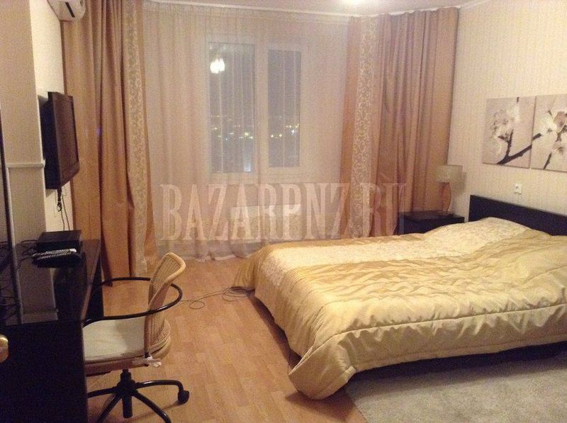 Сдам 1-комнатную квартиру по ул. Антонова д. 70 по часам, суткам